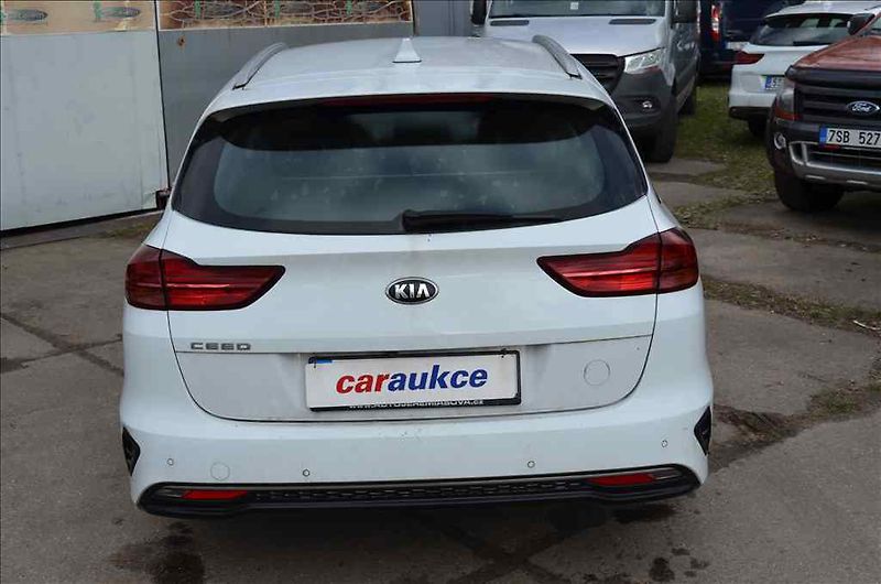 Kia Ceed (2021) KOMBI 1,5 - fotka 5 z 19