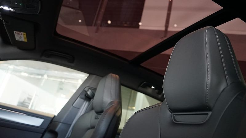 Porsche Cayenne Electric 360 Pano Display spol - fotka 9 z 9