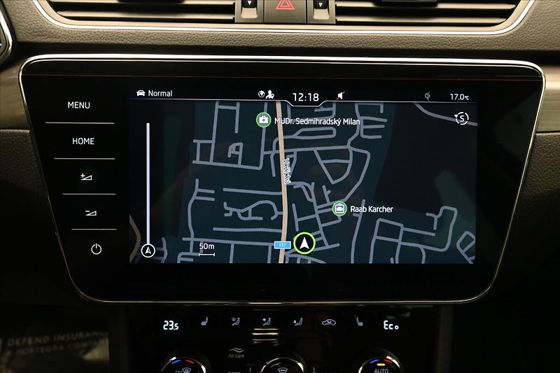 Škoda Superb 1,4 TSI iV 160 kW DSG Style Zá - fotka 20 z 33