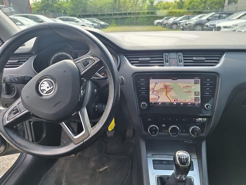 Škoda Octavia (2018) 1,6 TDi 85 Kw, navi z operáku  - fotka 14 z 17