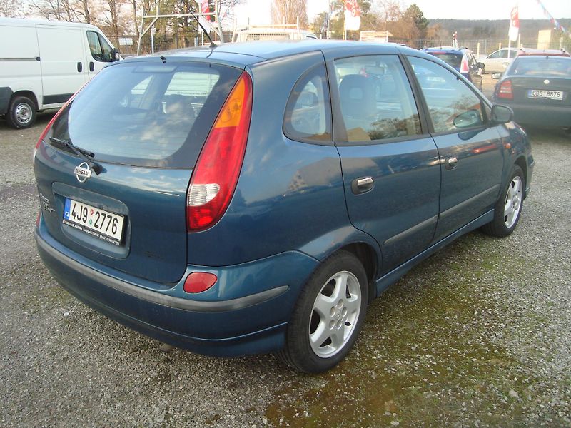 Nissan Almera Tino (2002) 1,8 - fotka 3 z 14