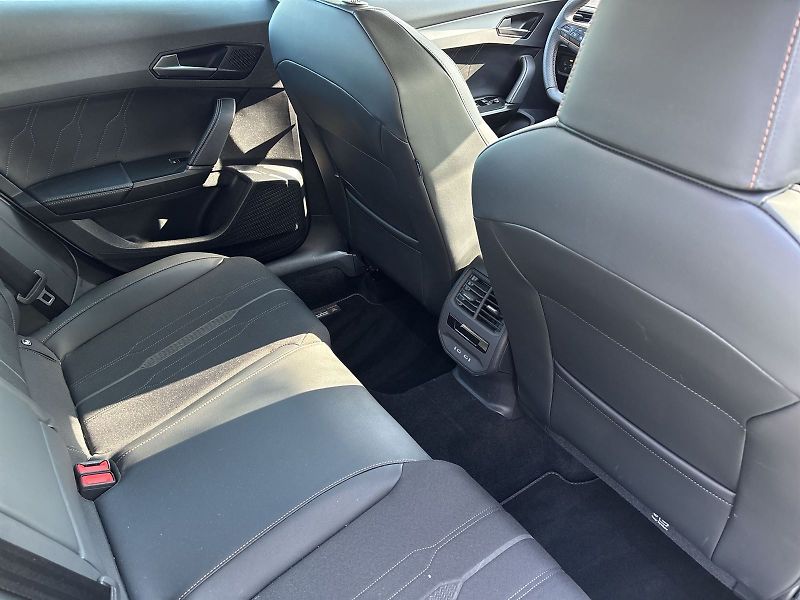 Cupra Formentor (2023) 1.5 TSI DSG - fotka 10 z 30