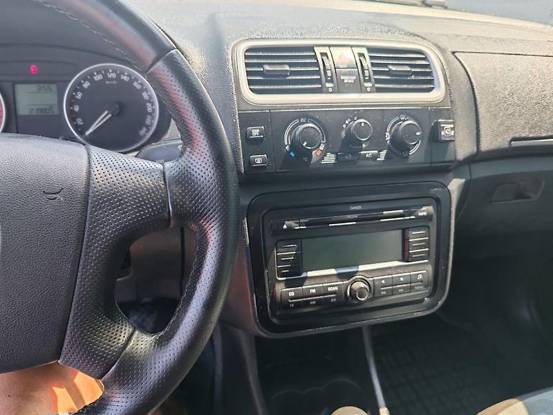 Škoda Fabia 1.2 HTP LPG  - fotka 11 z 21