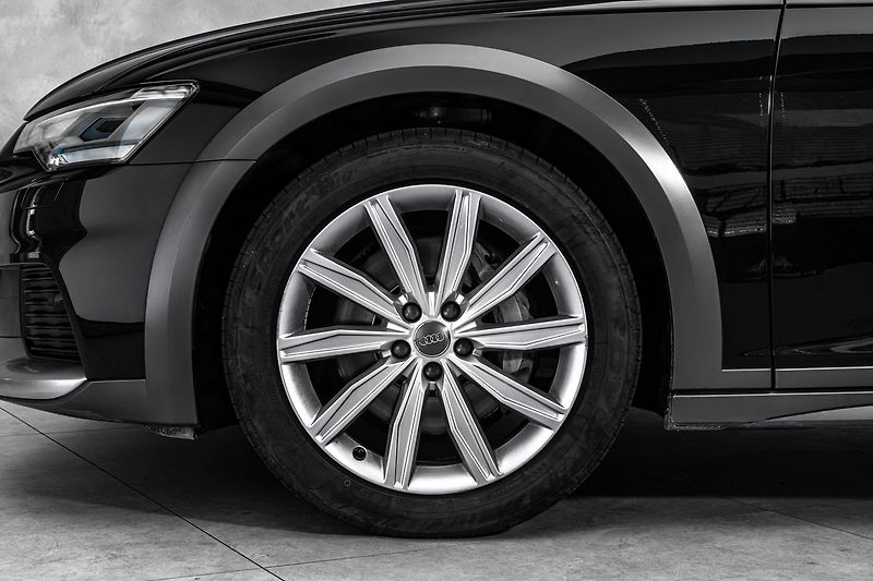 Audi A6 Allroad 50 TDI Q LED Business paket - fotka 2 z 19