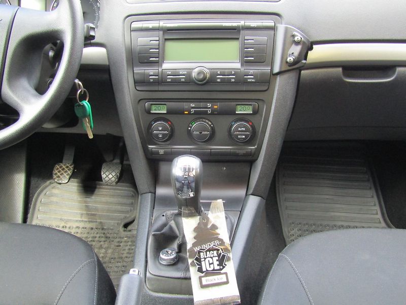 Škoda Octavia (2007) 2.0 TDI 103 kW ROZVODY NOVÉ - fotka 17 z 36