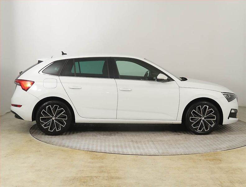 Škoda Scala (2021) Style Plus 1.5 TSI, Serv.kniha - fotka 6 z 22