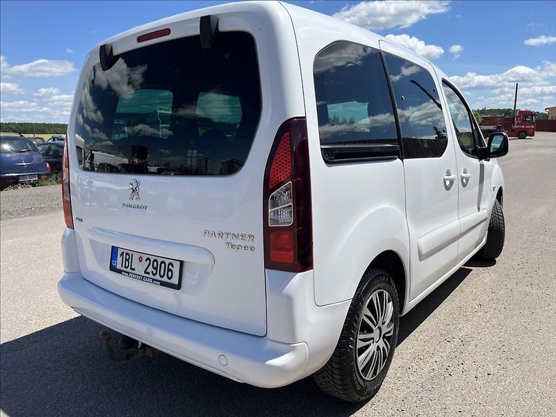 Peugeot Partner 1,6 HDi 5MÍST KLIM ROZVODY DPH - fotka 38 z 39