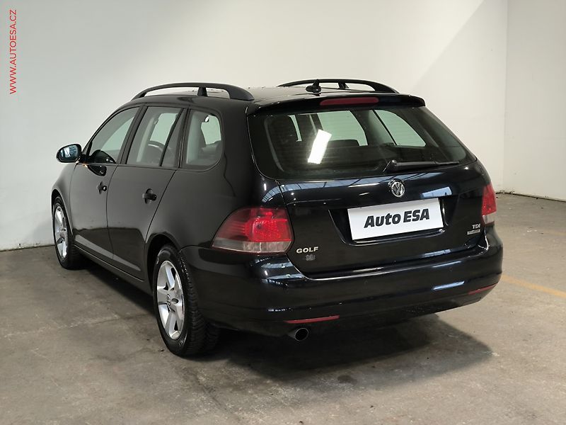 Volkswagen Golf (2011) 1.6 TDi, Trendline, navi - fotka 4 z 17
