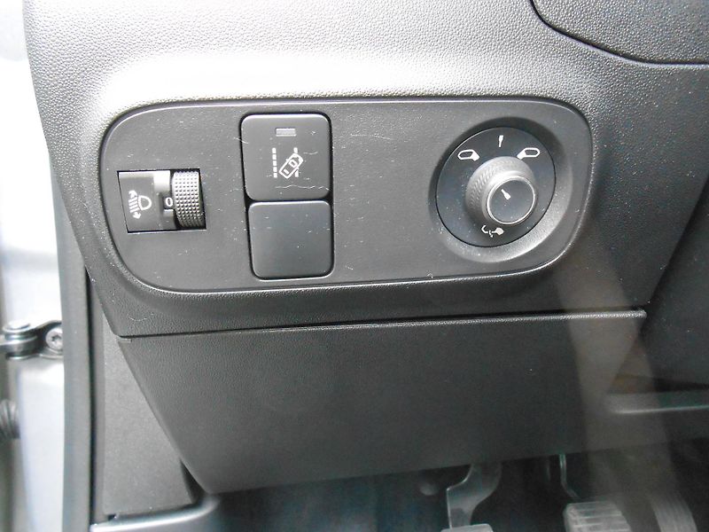 Citroën C3 NAVI,AIRBUMP,104TKm! - fotka 24 z 33