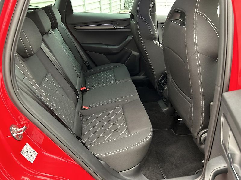 Škoda Karoq 1.5 TSI SportLine - fotka 25 z 31