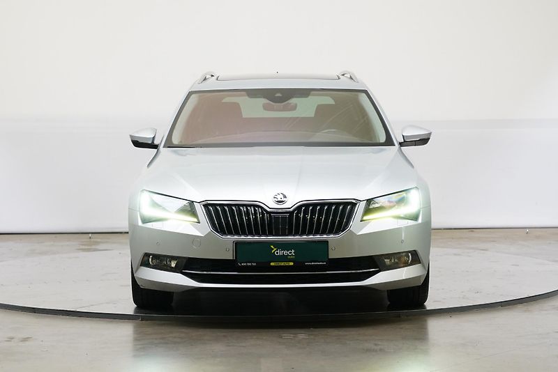 Škoda Superb - fotka 4 z 27