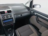 Volkswagen Touran (2008) Cross 1.9 TDI, Automat - náhled 8