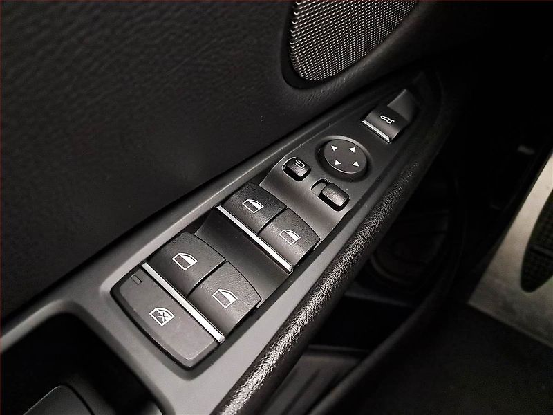 BMW X6 (2018) xDrive30d - fotka 20 z 24