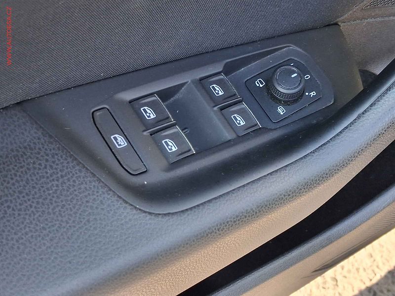 Volkswagen Passat (2020) 1.5 TSi, Business, LED, TZ - fotka 11 z 18