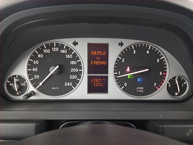 Mercedes-Benz Třídy B (2011) B 180, Vyhř. sedaček - fotka 11 z 18