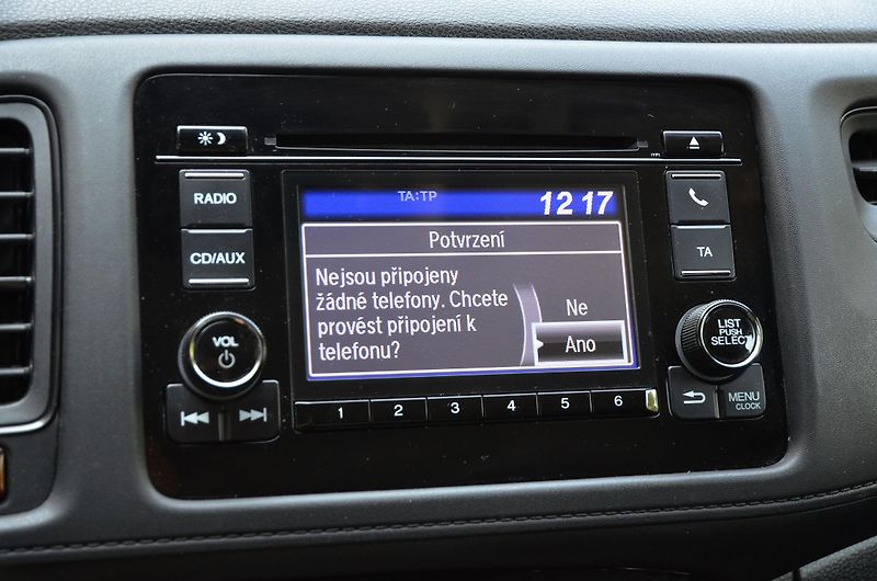 Honda HR-V (2017) 1.5 i-VTEC 96kW/Comfort 1.MAJ. - fotka 27 z 36