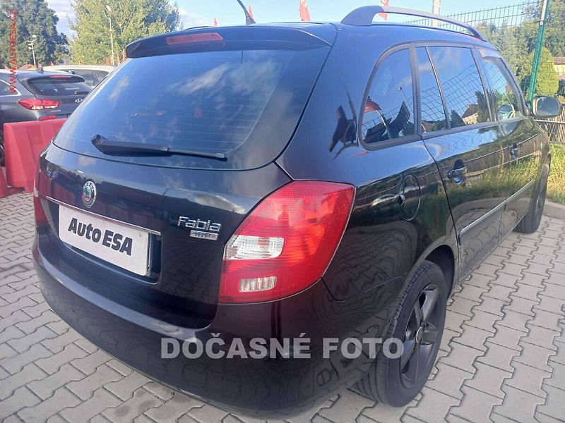 Škoda Fabia (2008) 1.2 12V, AC, STK7/28 - fotka 2 z 3
