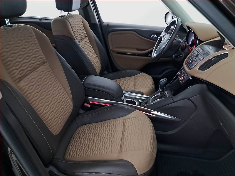 Opel Zafira (2015) 2.0 CDTI, Automat, 7 míst - fotka 9 z 18
