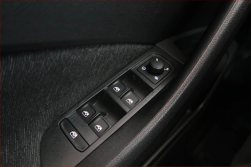 Škoda Scala (2023) Style 1.0 TSI, ČR,1.maj - fotka 16 z 17