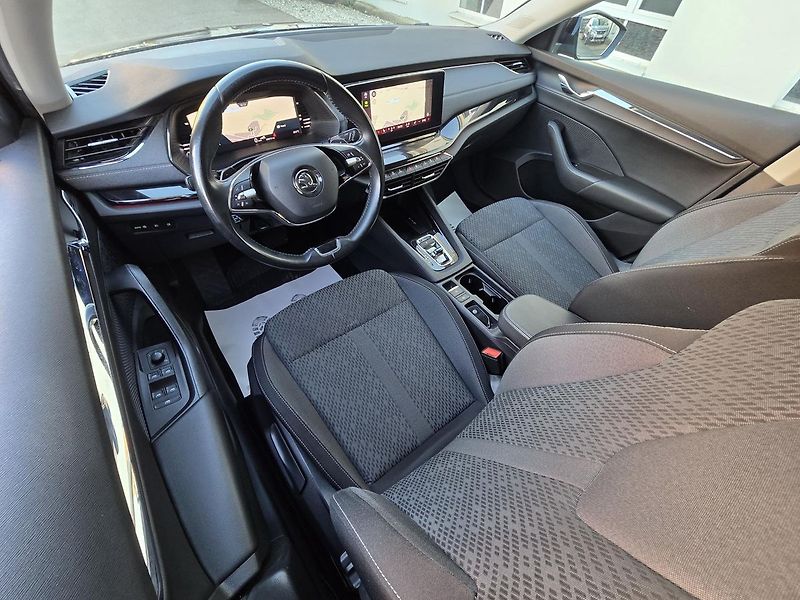 Škoda Octavia 110kW DSG STYLE + NAVI - fotka 10 z 24
