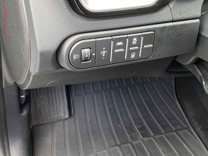 Kia XCeed (2022) 1.5 T-GDi, 1.maj,ČR, TOP, AT - fotka 12 z 19