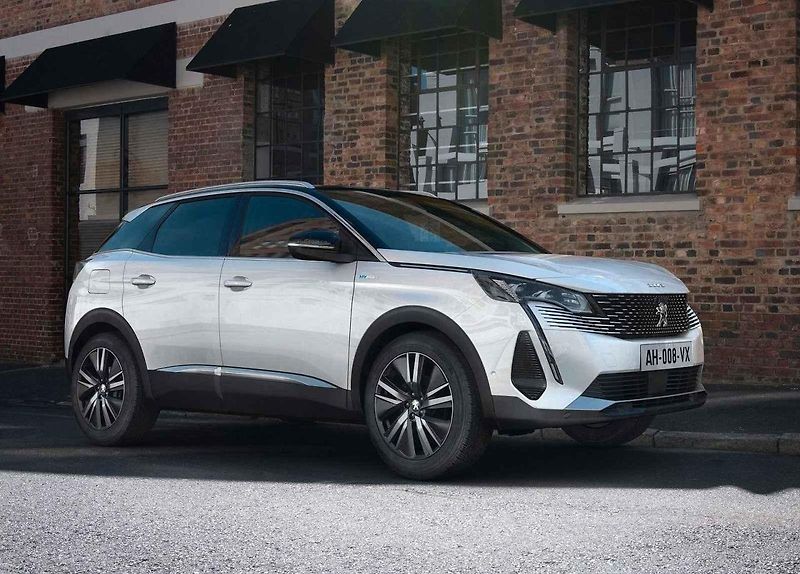 Peugeot 308 je pohledný rodinný vůz se širokou nabídkou motorizací