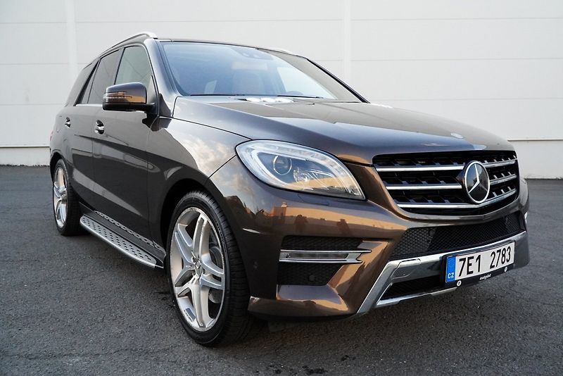 Mercedes-Benz Třídy M 350 CDi 4MATIC AMG - fotka 6 z 45