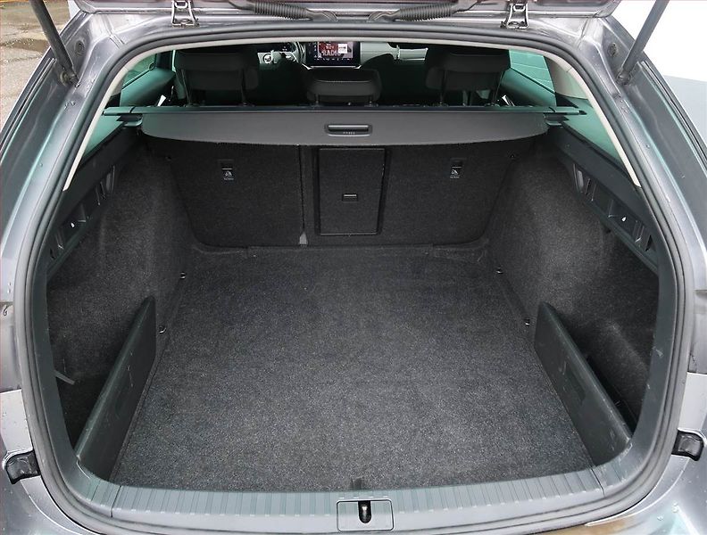 Škoda Octavia (2022) Style 2.0 TDI, Automat, ČR - fotka 14 z 22