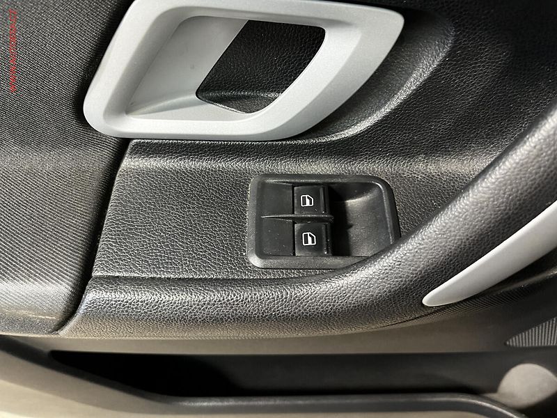 Škoda Roomster (2008) 1.2HTP, ČR, AC - fotka 12 z 13