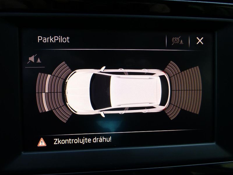 Škoda Karoq (2019) 1,6TDI-85KW*ALU*PARK.*VYHŘ.SED - fotka 12 z 24