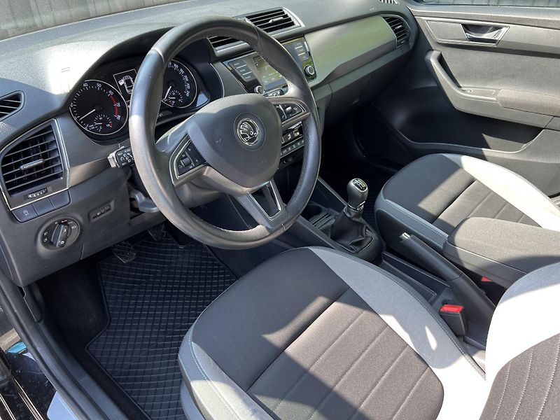 Škoda Fabia 1.0 MPi VÝBAVA JOY - fotka 10 z 16