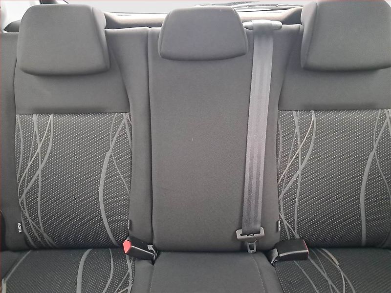 Peugeot 208 (2015) 1.2 PureTech, ČR,1.maj - fotka 10 z 15