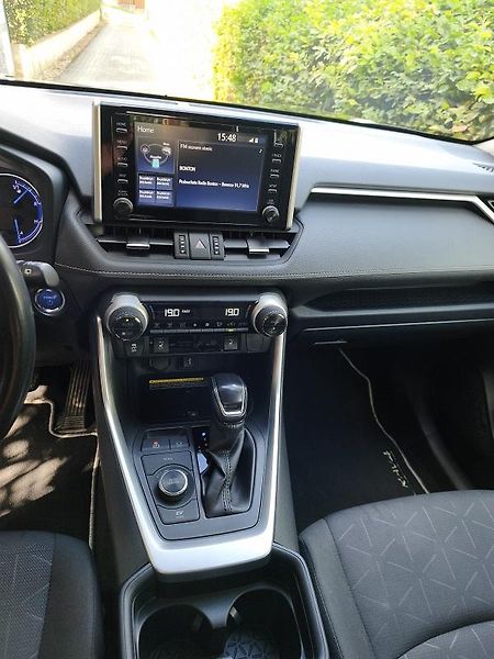 Toyota RAV4 (2021) 2.5 Hybrid   - fotka 10 z 17