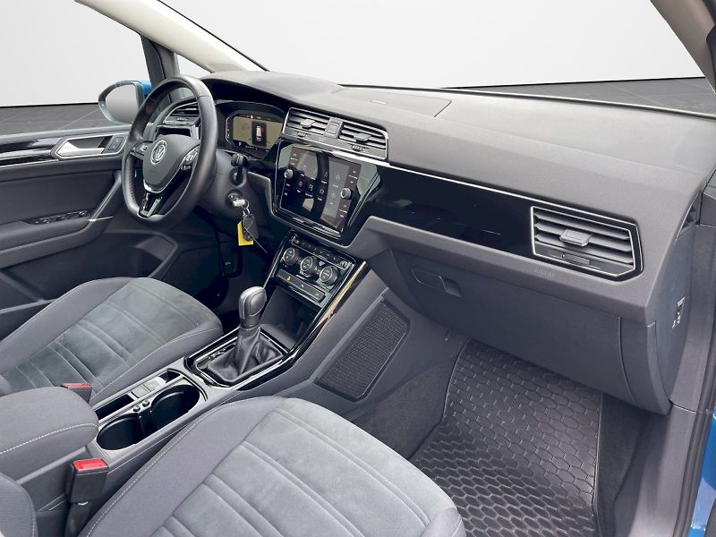Volkswagen Touran (2022) 1.5 TSI 110 kW DSG Highline - fotka 21 z 35