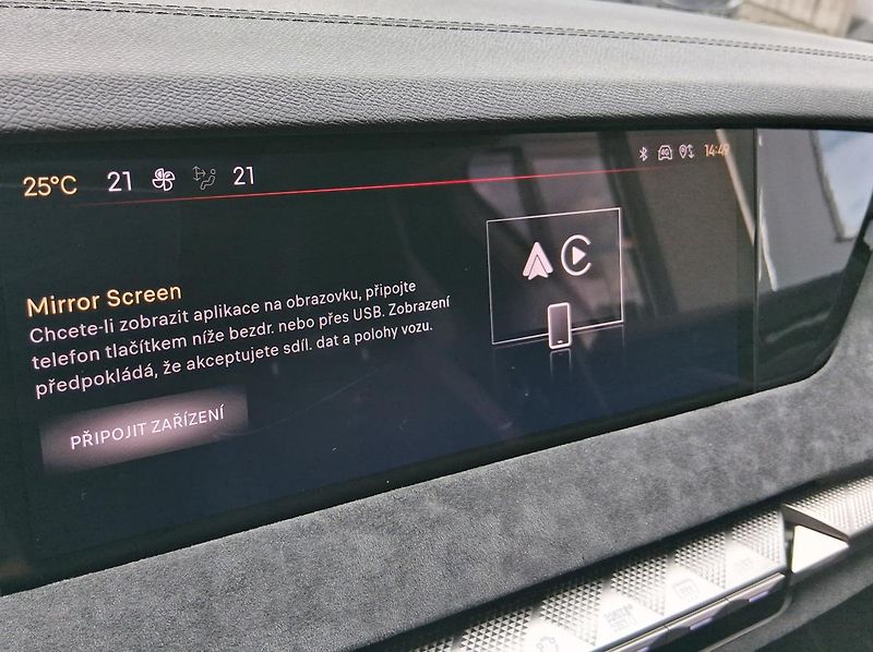 DS Automobiles DS4 PERFORM. LINE+ 1.2 PT 96 kW - fotka 17 z 32