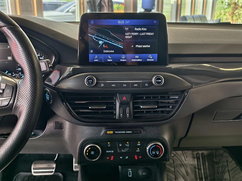 Ford Focus 2.0 EcoBlue A/T ST-Line, LED   - fotka 13 z 27
