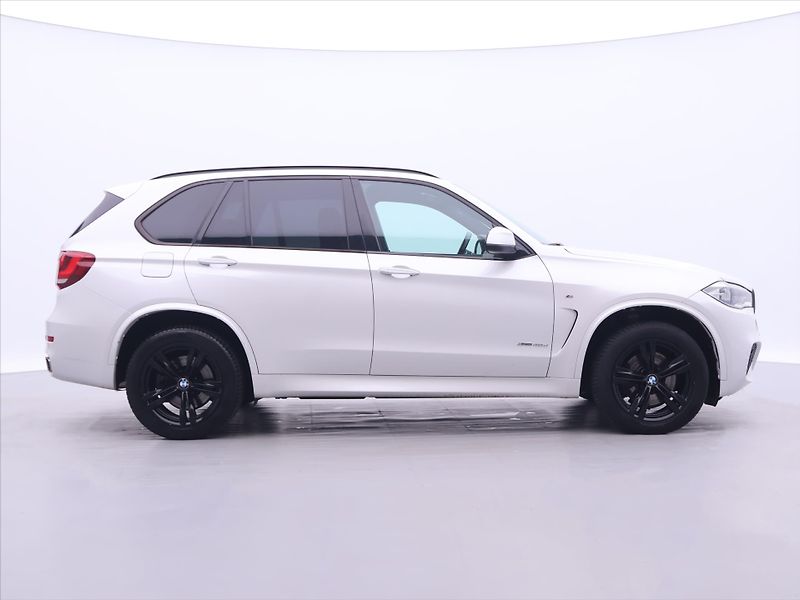 BMW X5 3,0 40d 230kW xD CZ M Paket DP - fotka 8 z 42