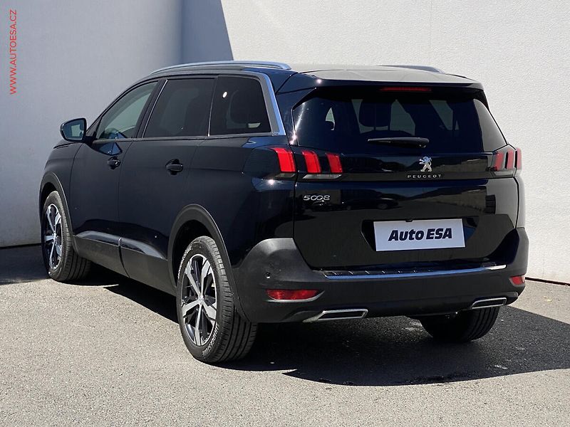 Peugeot 5008 (2018) 1.2PT, Allure, +ALU, panor - fotka 6 z 19