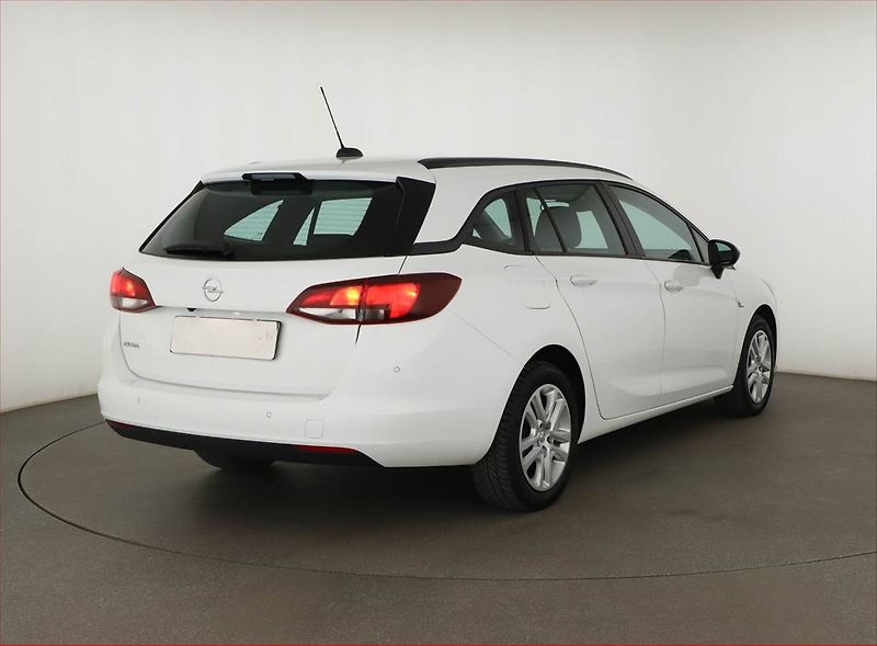 Opel Astra (2022) Edition 1.5 CDTI, ČR,1.maj - fotka 5 z 15