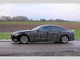 Zamaskovná testovací mula BMW řady 8 Gran Coupé.