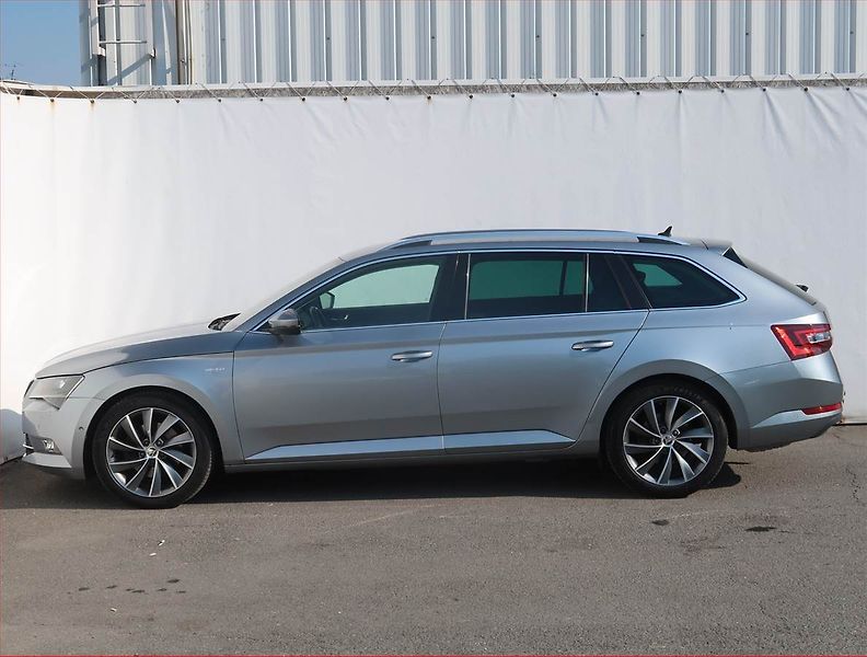 Škoda Superb (2019) Laurin&Klement 2.0 TDI, ČR,DPH - fotka 3 z 26