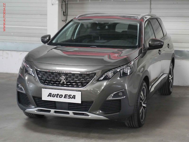 Peugeot 5008 (2017) 1.6 HDi, Active - fotka 3 z 23