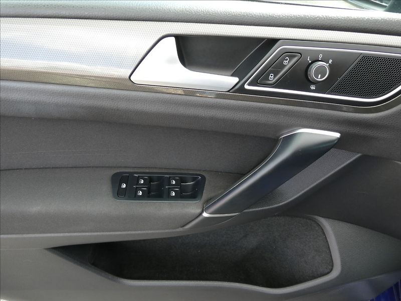 Volkswagen Golf Sportsvan 1,5 TSi 96kW Join,LED,navigace - fotka 34 z 44