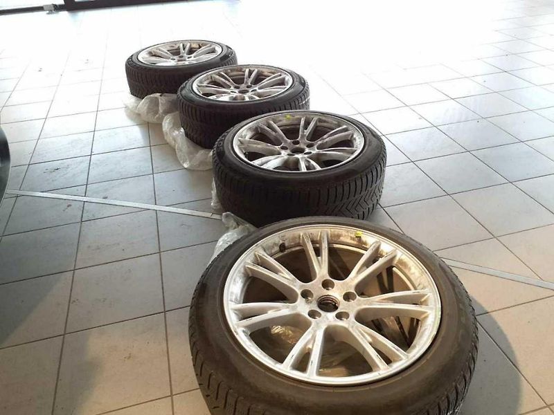 Tesla Model Y LONG RANGE DUAL MOTOR 96,0% - fotka 2 z 4
