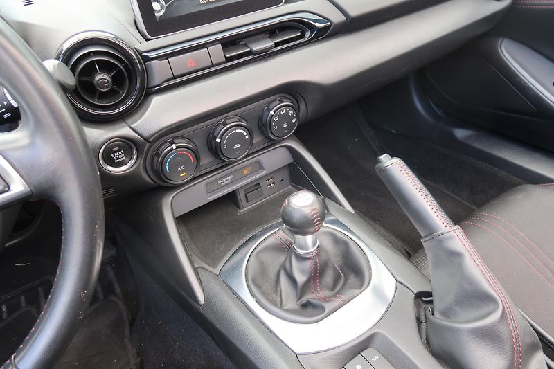 Mazda MX-5 1,5 G130 Centr-Line, kam.,NAVI - fotka 21 z 30