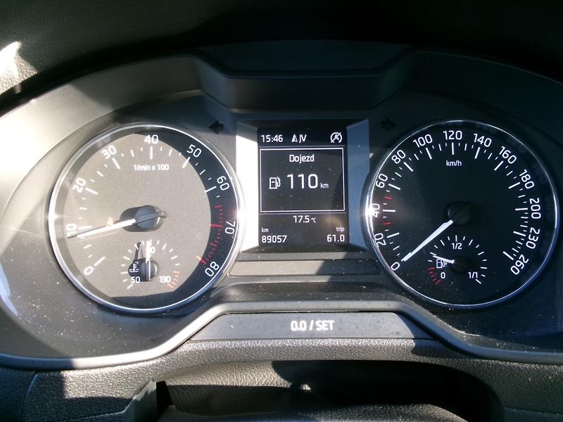 Škoda Octavia (2014) 1,2TSI NAVI DSG AC BT VÝHŘEV - fotka 34 z 34