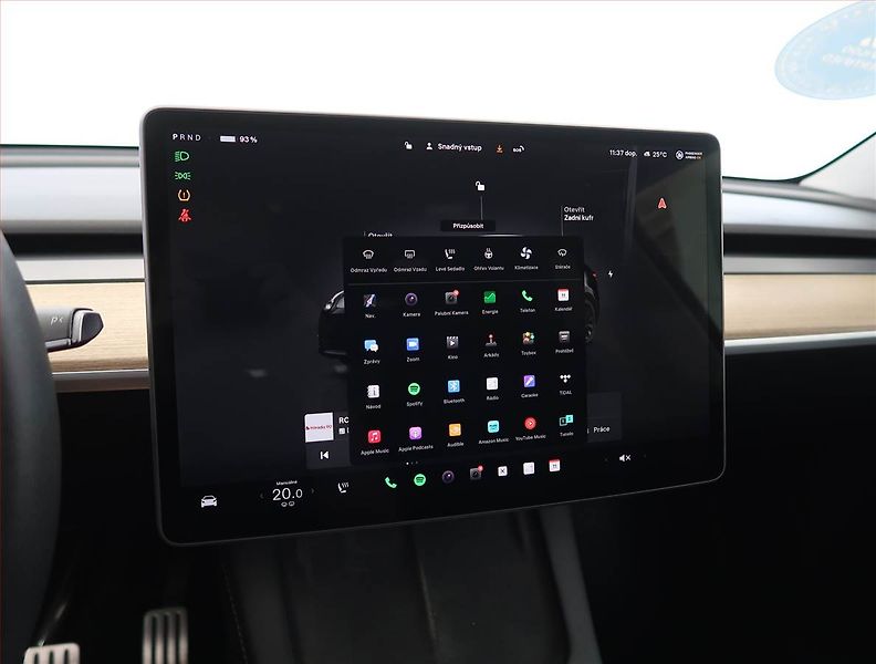 Tesla Model Y (2022) Long Range AWD 79kWh, SoH 91% - fotka 18 z 33