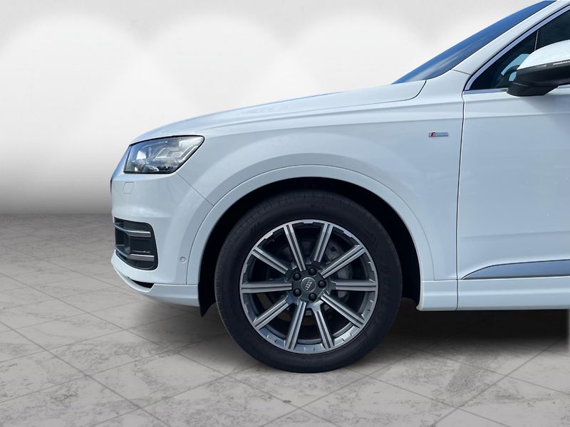 Audi Q7 45 TDI QUATTRO TIPTR. - fotka 10 z 26