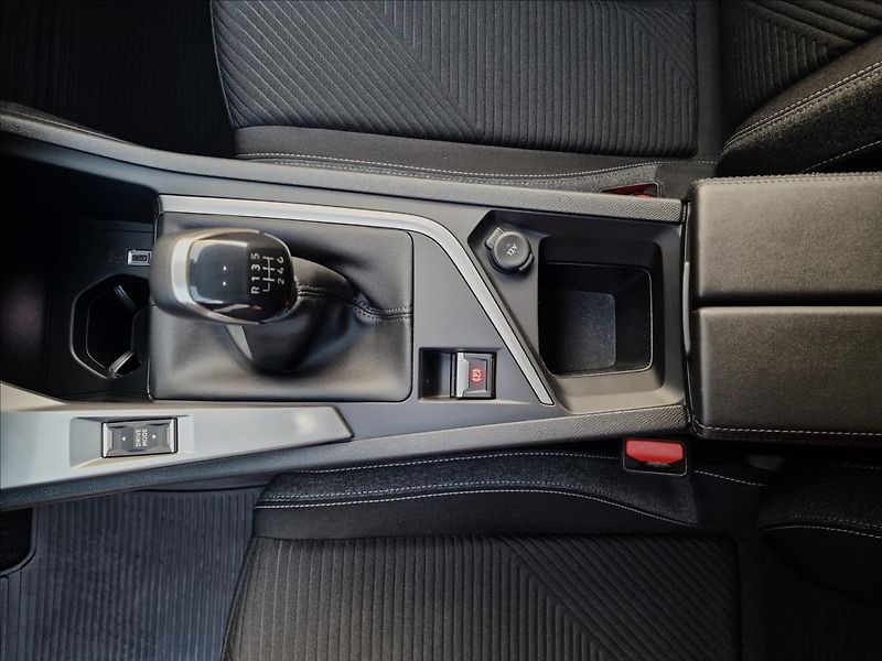 Peugeot 308 1.2PT 96kW SW Active Pack, ČR - fotka 33 z 46