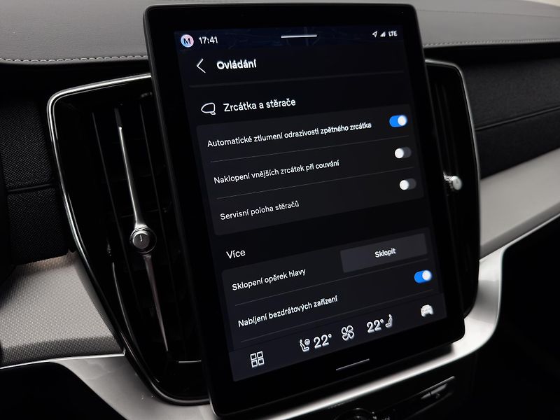 Volvo XC90 B5 AWD CORE CZ 1.maj - fotka 42 z 46
